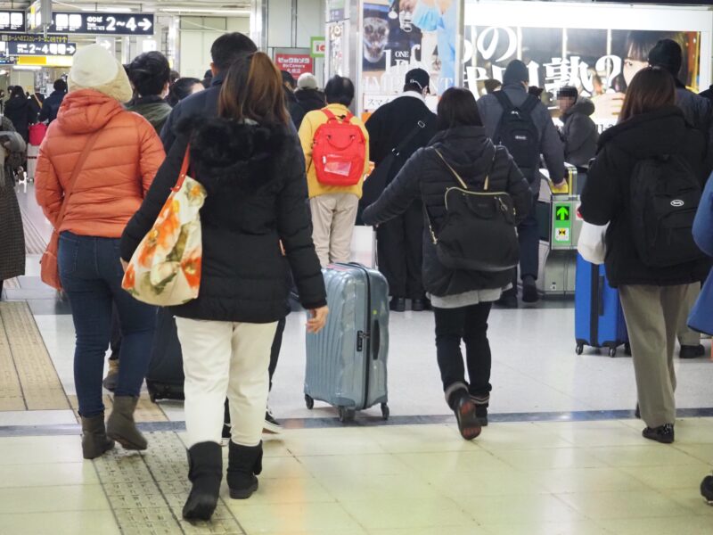 3月11日 JR札幌駅 改札前にいる人たち