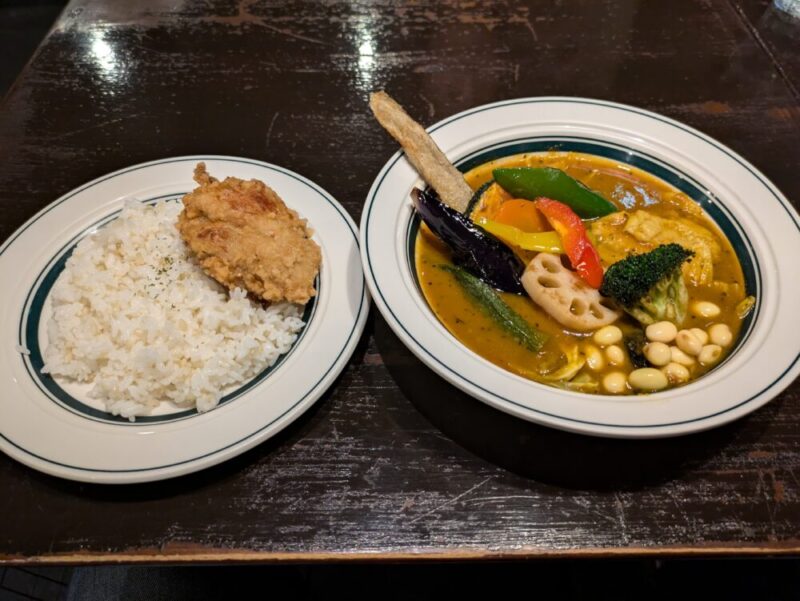 路地裏カレー侍　侍ザンギ＆チキン1/2と野菜