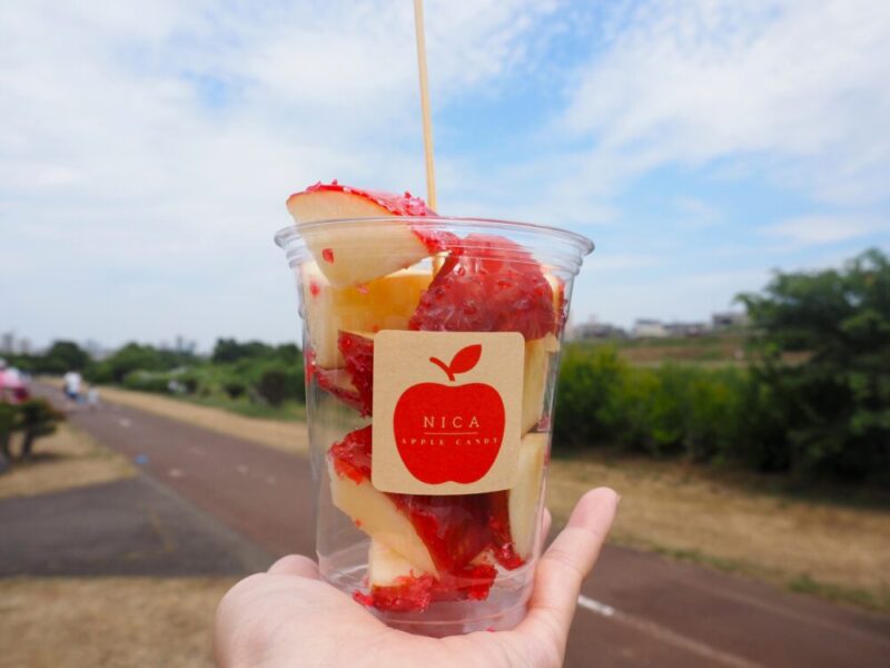 豊平川ウォーターガーデン キッチンカー NICAのりんご飴