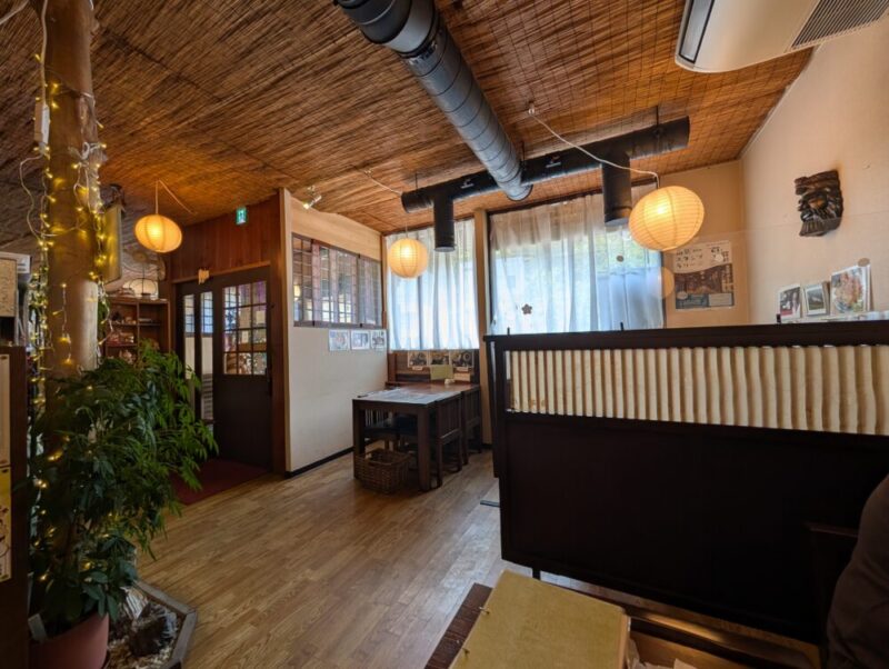 一膳 店内
