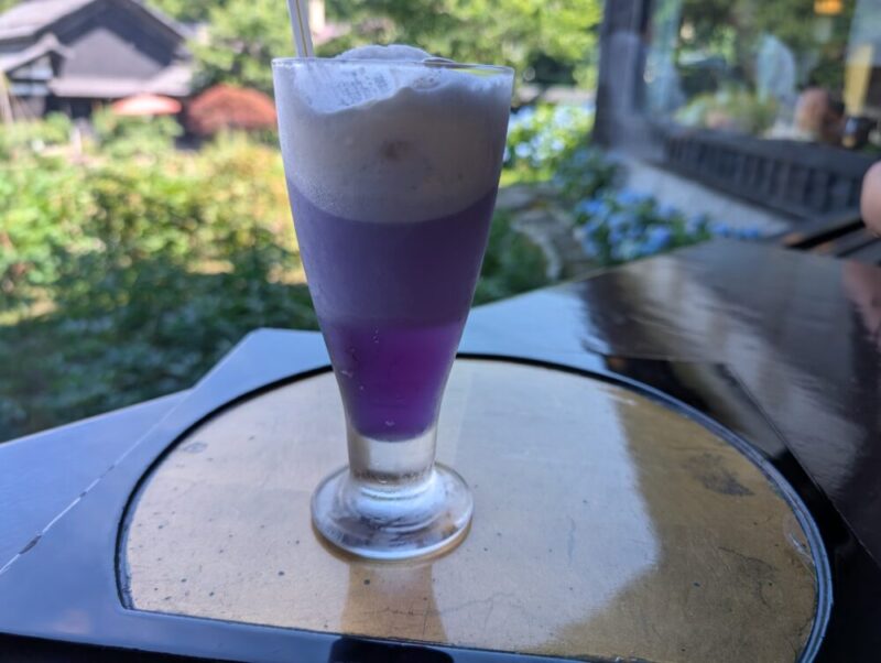 小樽貴賓館 レストラン 青のあじさいクリームソーダ