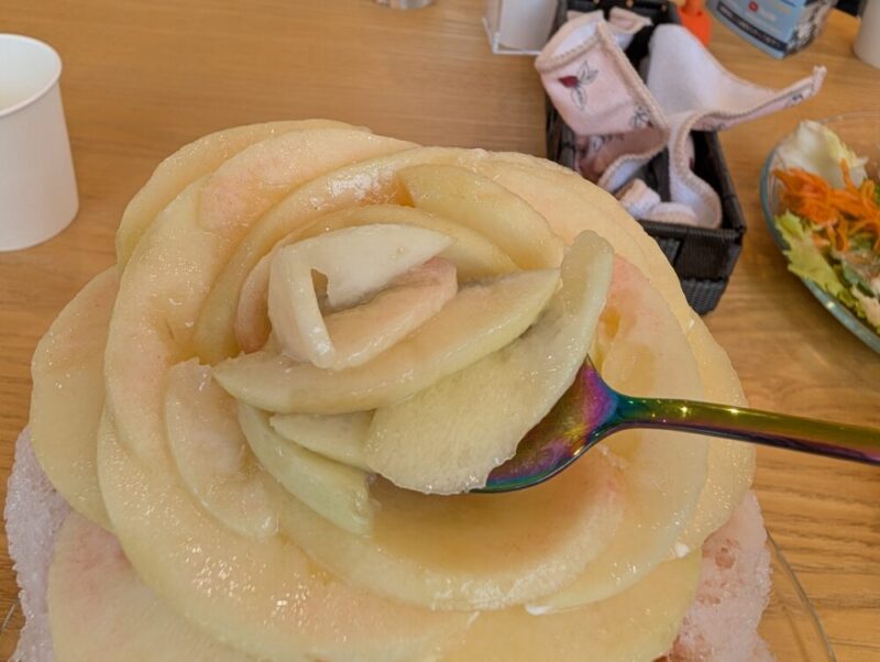 おたると果実 桃かき氷 季節限定
