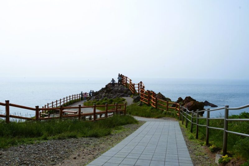 積丹 神威岬 展望台広場