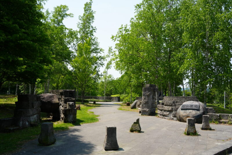 石山緑地 呼吸する門