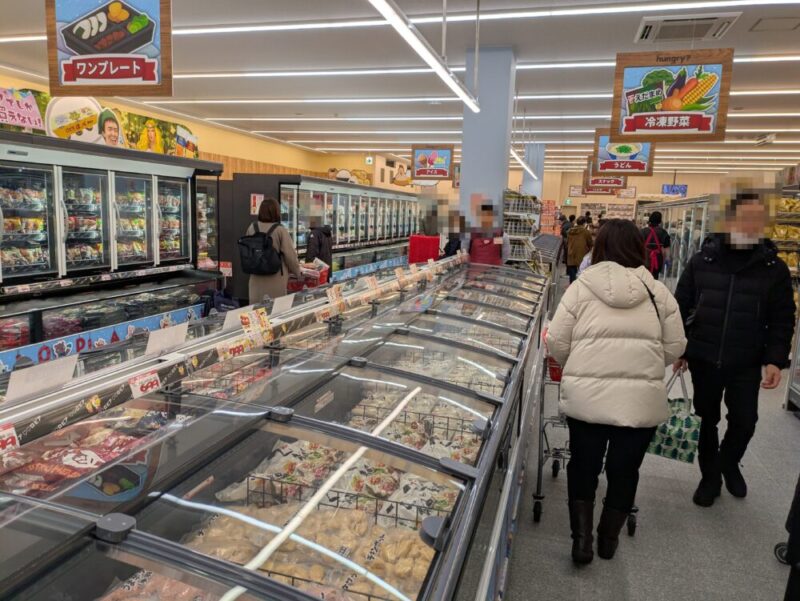 ロピア中の島店 店内の様子