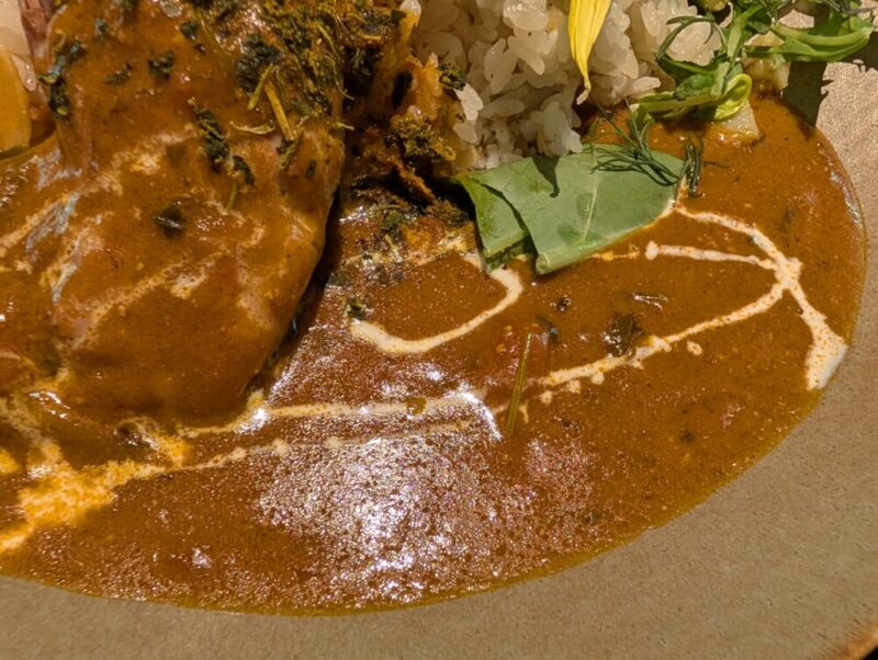 休日洋麺店 休日のバターチキンカレー